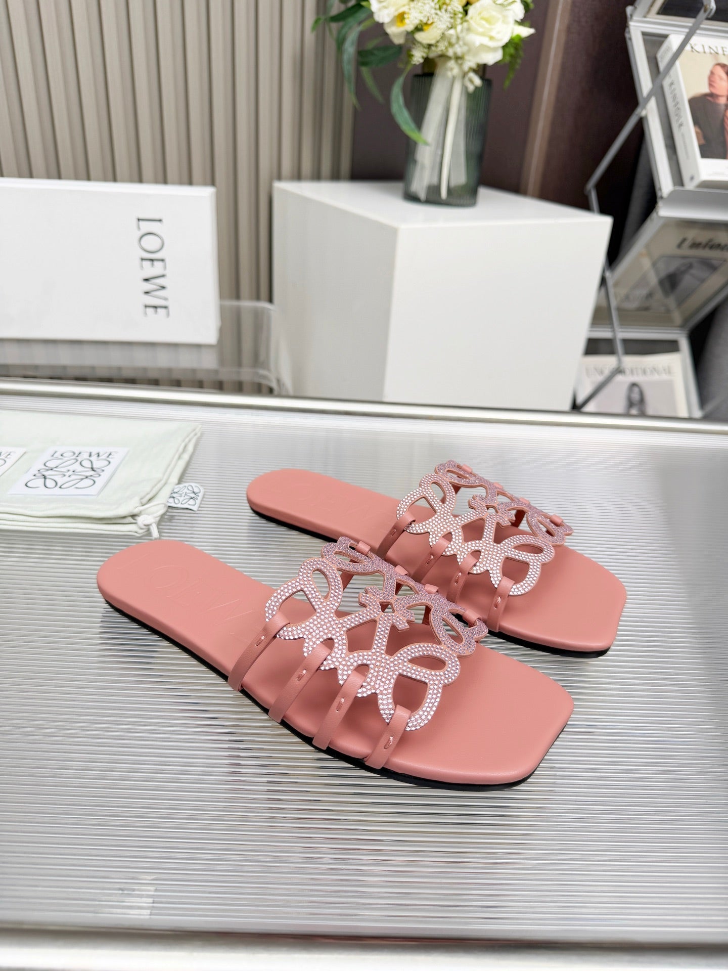 LOEWE 26S FLAT SANDALS IN PINK CALFSKIN WITH CRYSTALS