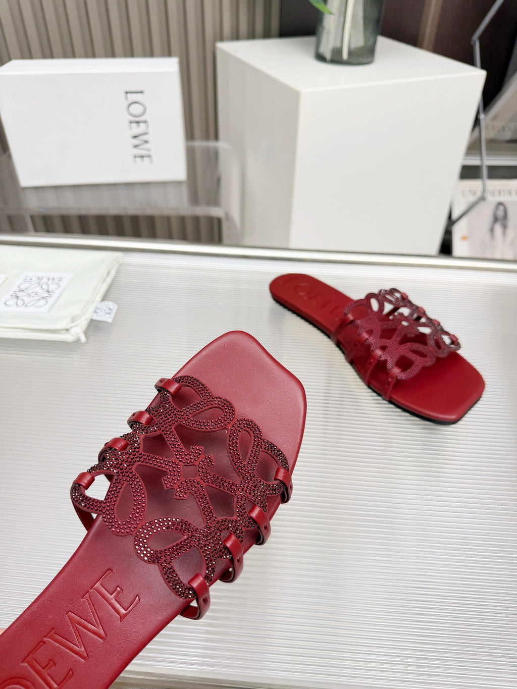 LOEWE 26S FLAT SANDALS IN DARK RED CALFSKIN WITH CRYSTALS
