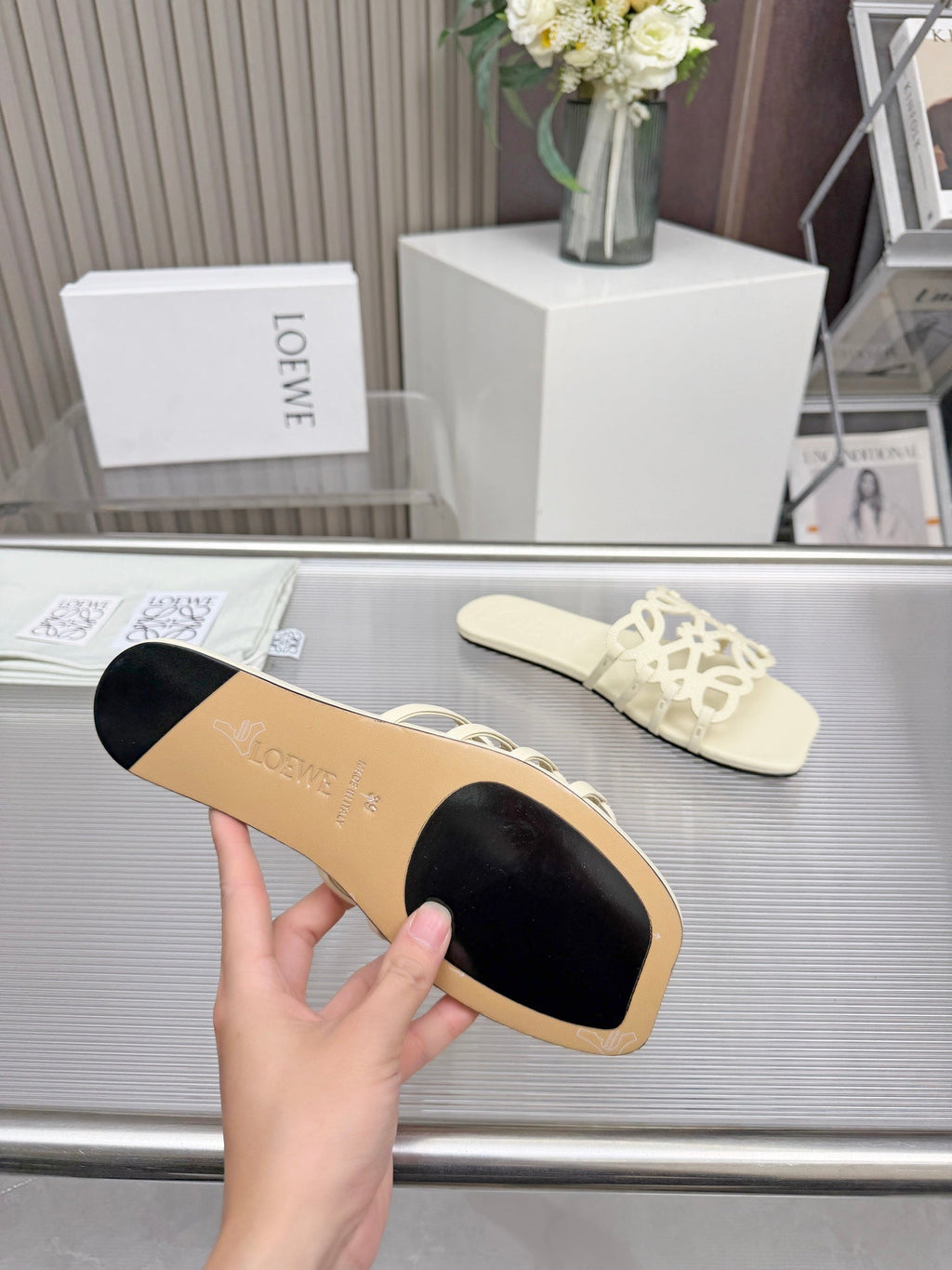 LOEWE 26S FLAT SANDALS IN CREAM WHITE CALFSKIN WITH CRYSTALS
