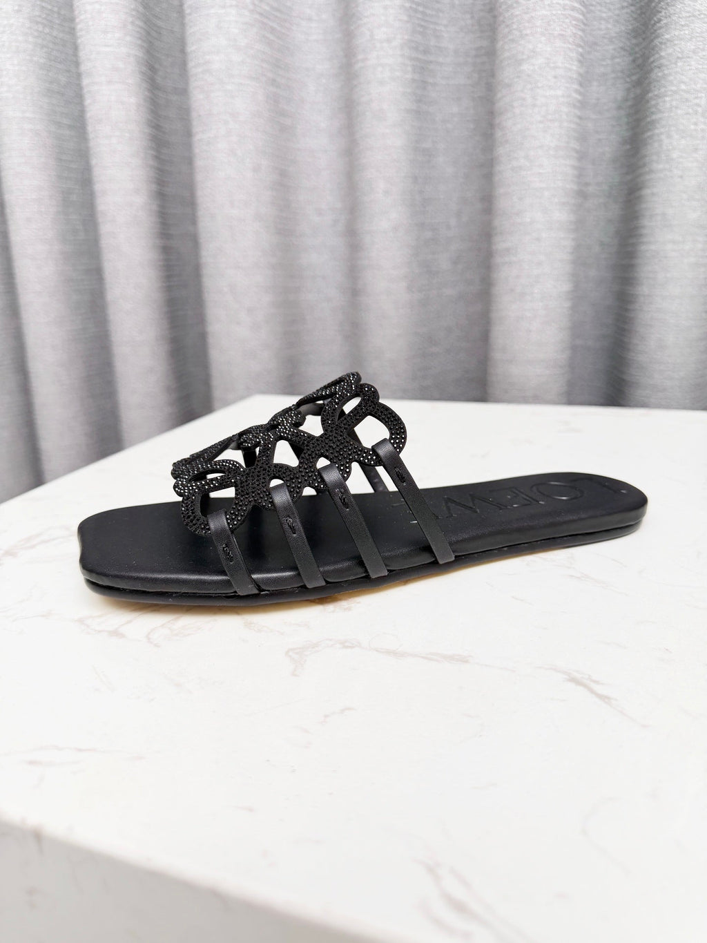 LOEWE 26S FLAT SANDALS IN BLACK CALFSKIN WITH CRYSTALS