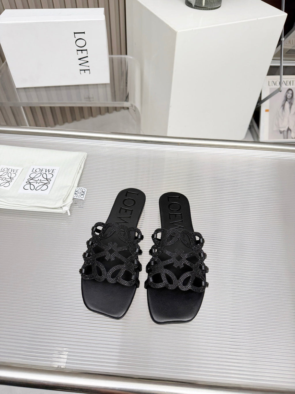LOEWE 26S FLAT SANDALS IN BLACK CALFSKIN WITH CRYSTALS