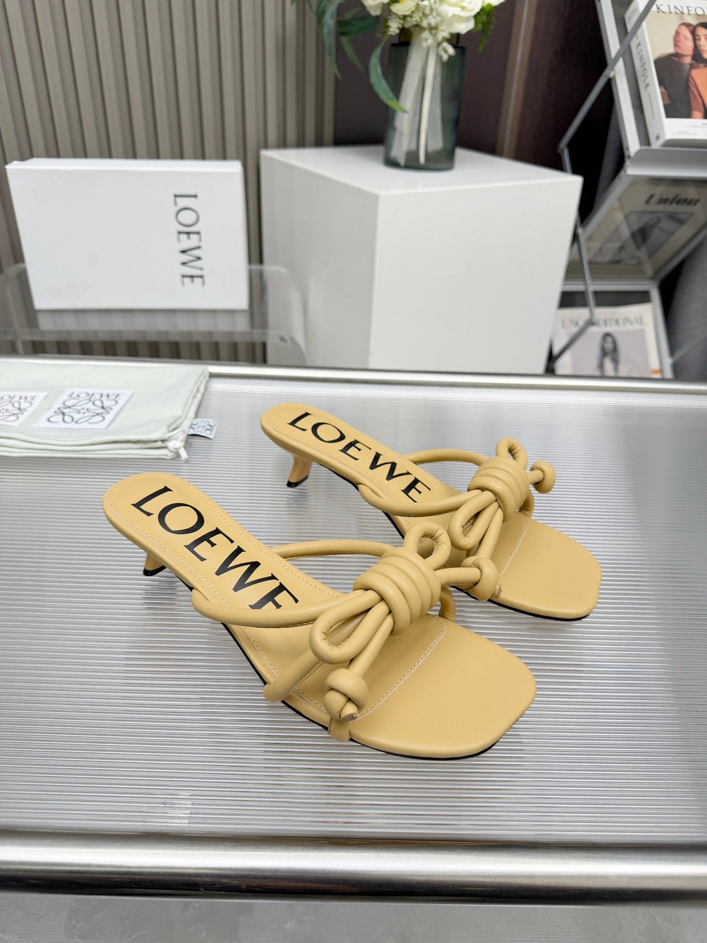 LOEWE 26S KITTEN HEEL KNOT SANDALS 45MM IN WARM BEIGE CALFSKIN