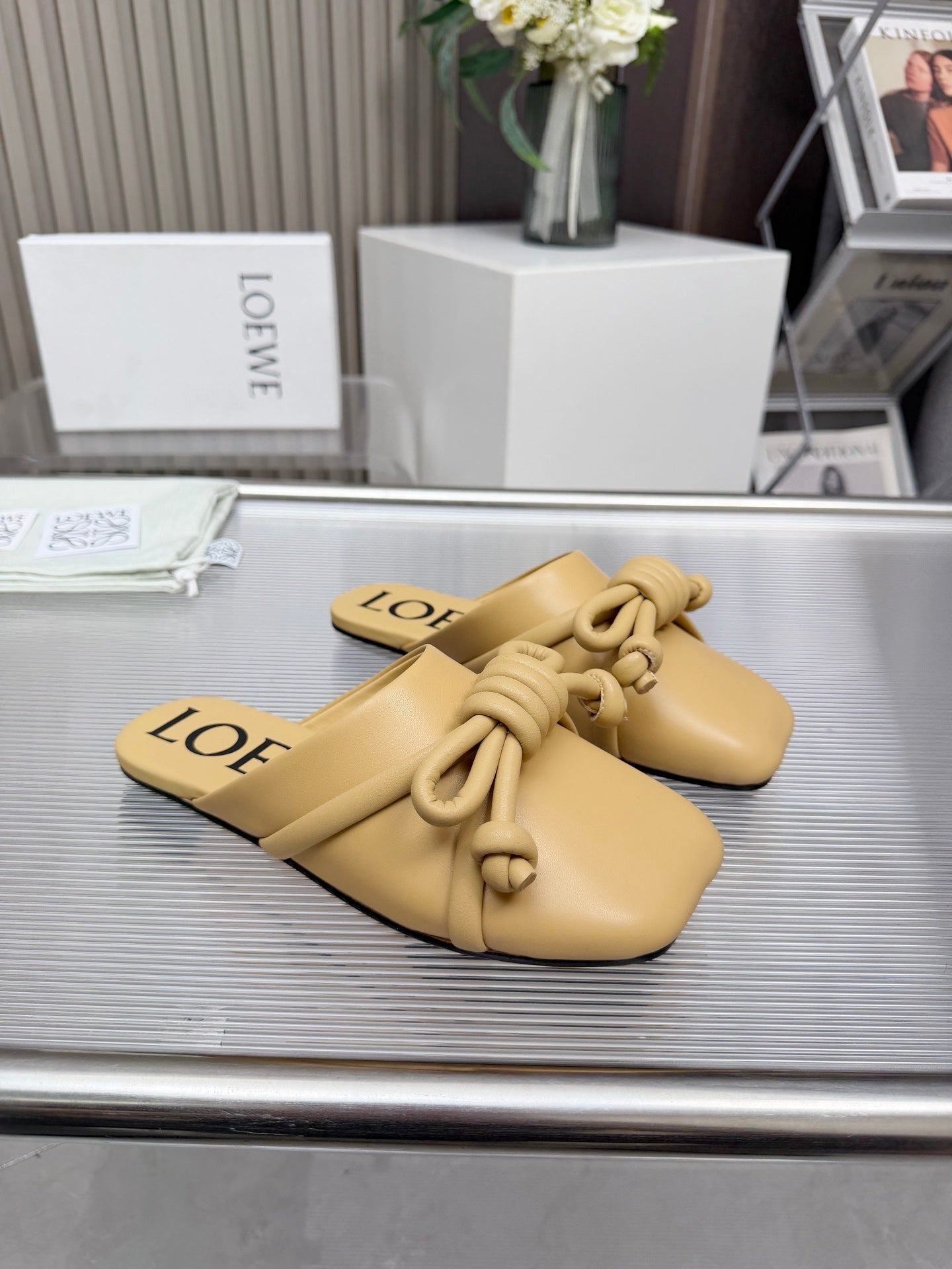 LOEWE 26S MULE LOAFERS IN WARM BEIGE CALFSKIN KNOT DETAIL