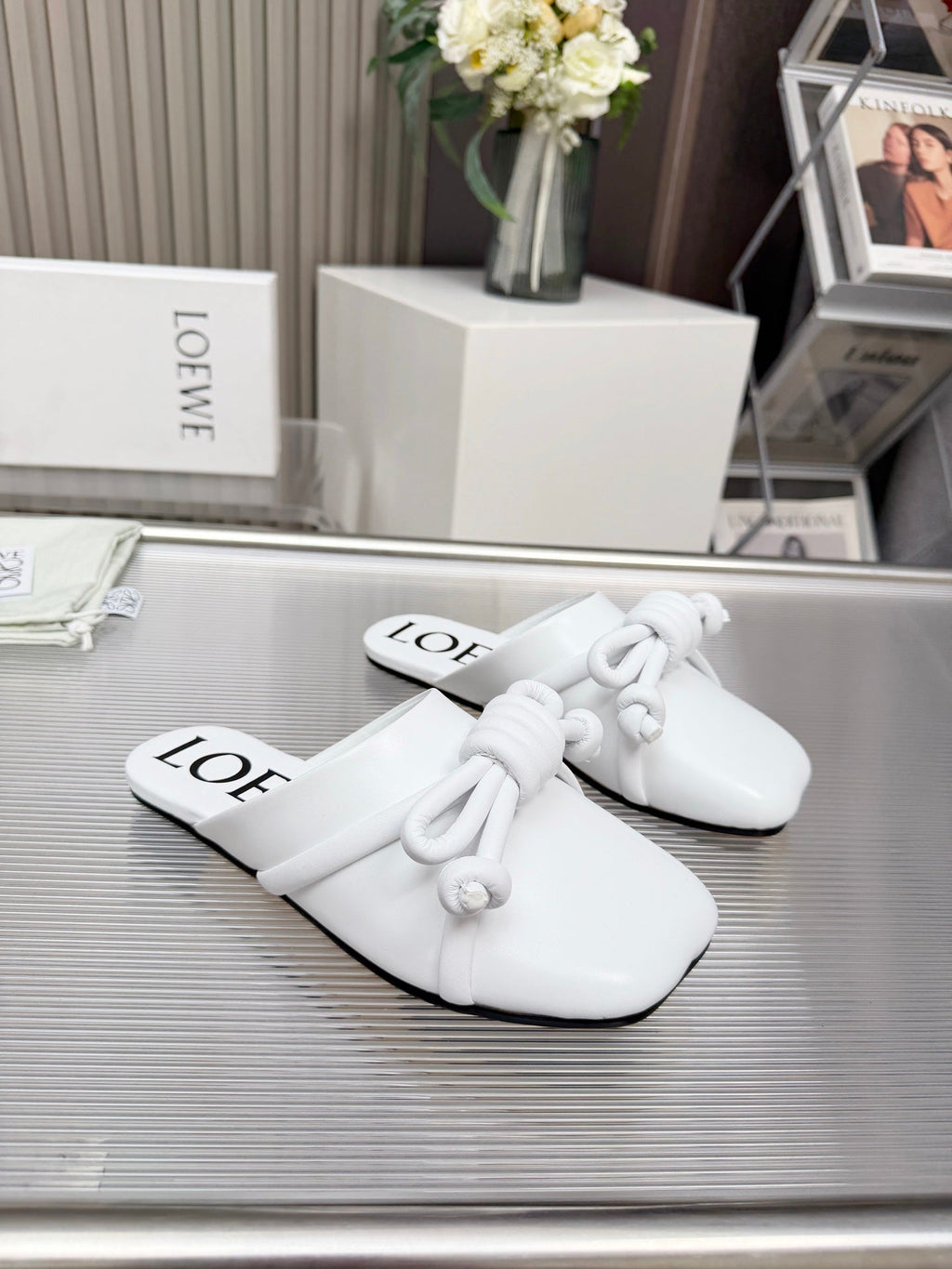 LOEWE 26S MULE LOAFERS IN WHITE CALFSKIN KNOT DETAIL