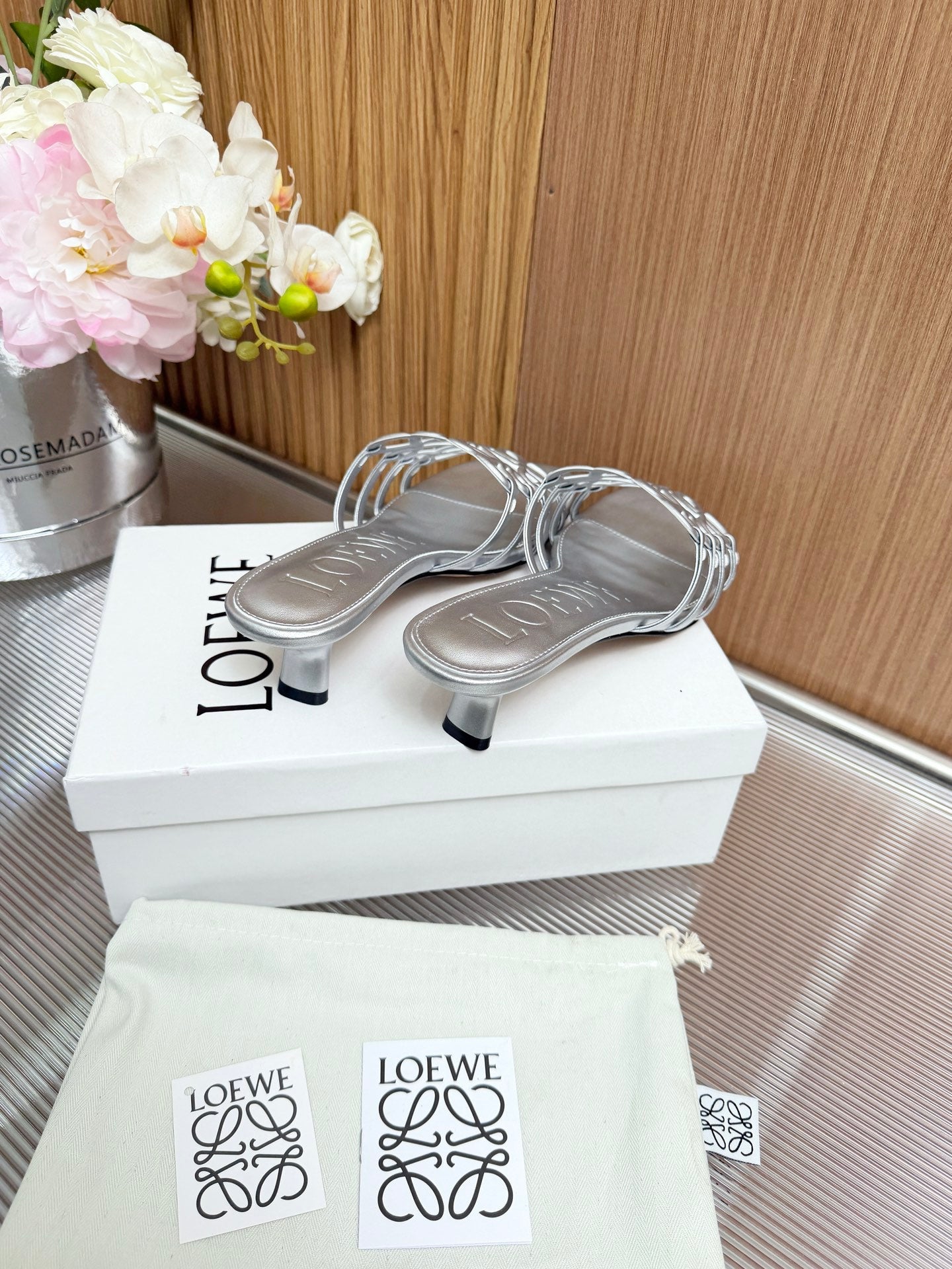 LOEWE 26S PETAL ANAGRAM KITTEN HEEL SANDALS 45MM IN SILVER SOFT CALFSKIN