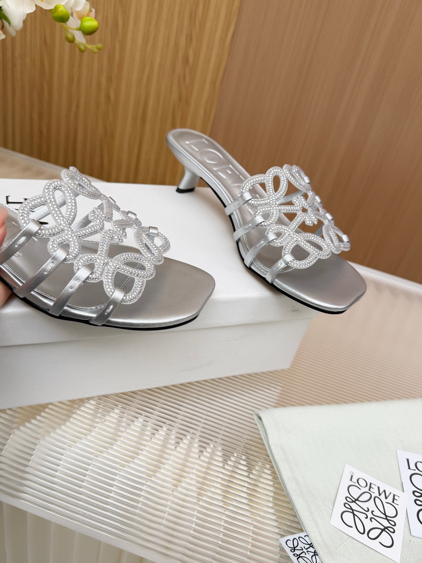LOEWE 26S PETAL ANAGRAM SLIDE 45MM IN SILVER SOFT CALFSKIN WITH CRYSTALS