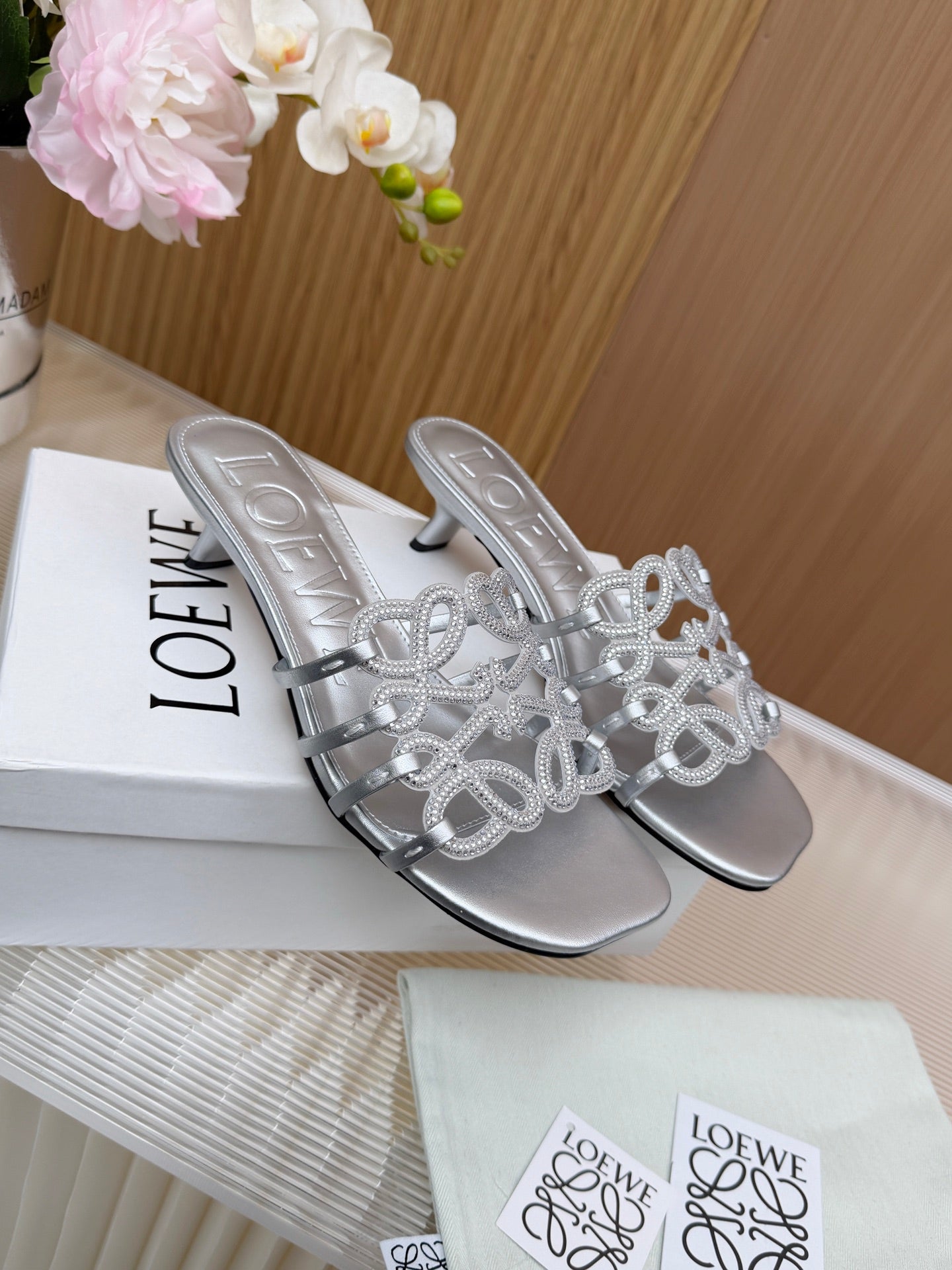 LOEWE 26S PETAL ANAGRAM SLIDE 45MM IN SILVER SOFT CALFSKIN WITH CRYSTALS