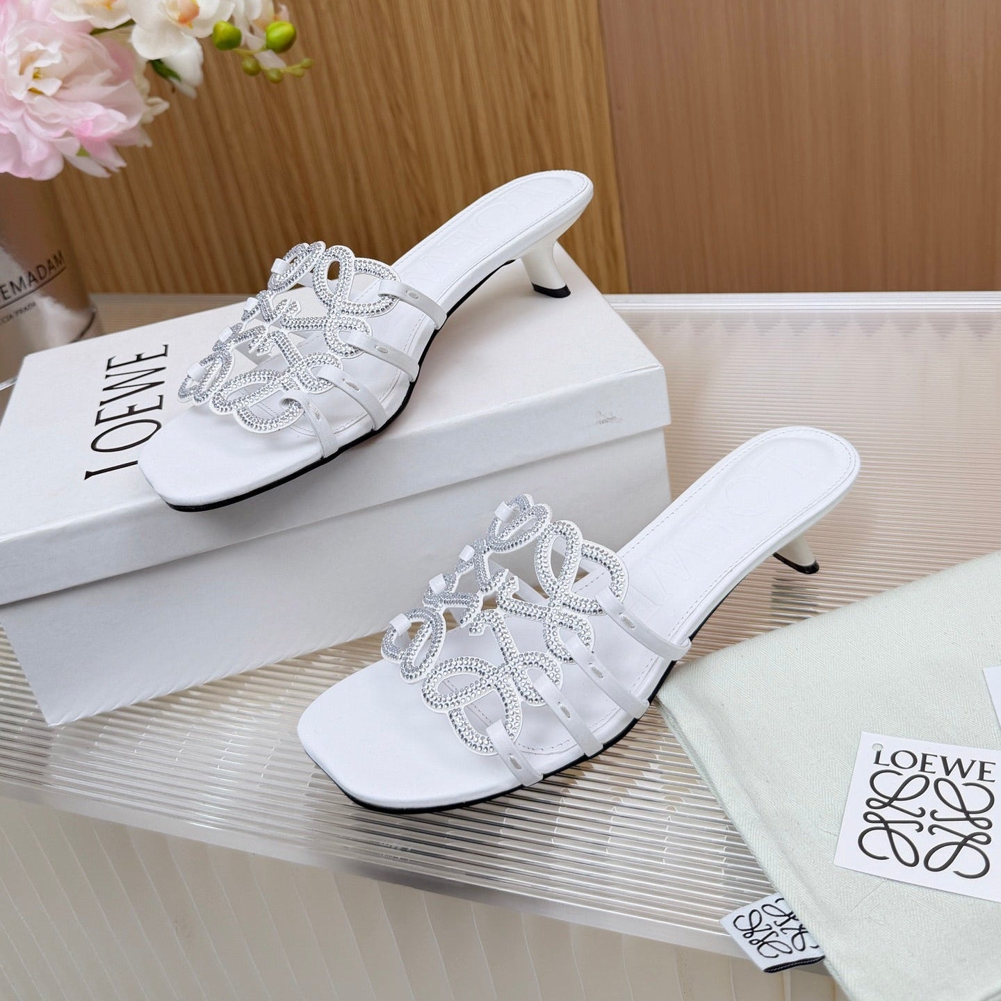 LOEWE 26S PETAL ANAGRAM SLIDE 45MM IN WHITE SOFT CALFSKIN WITH CRYSTALS