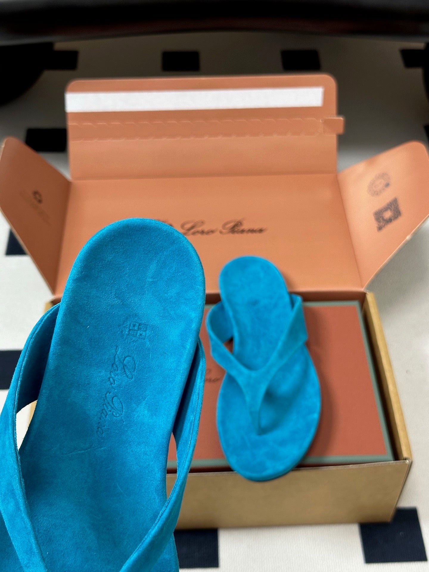 LP 26S THONG SANDALS IN BLUE SUEDE