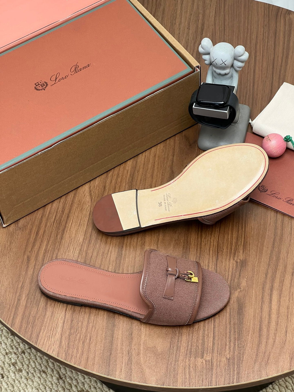LP 26S SLIDES IN MUSHROOM BROWN CANVAS AND CALFSKIN