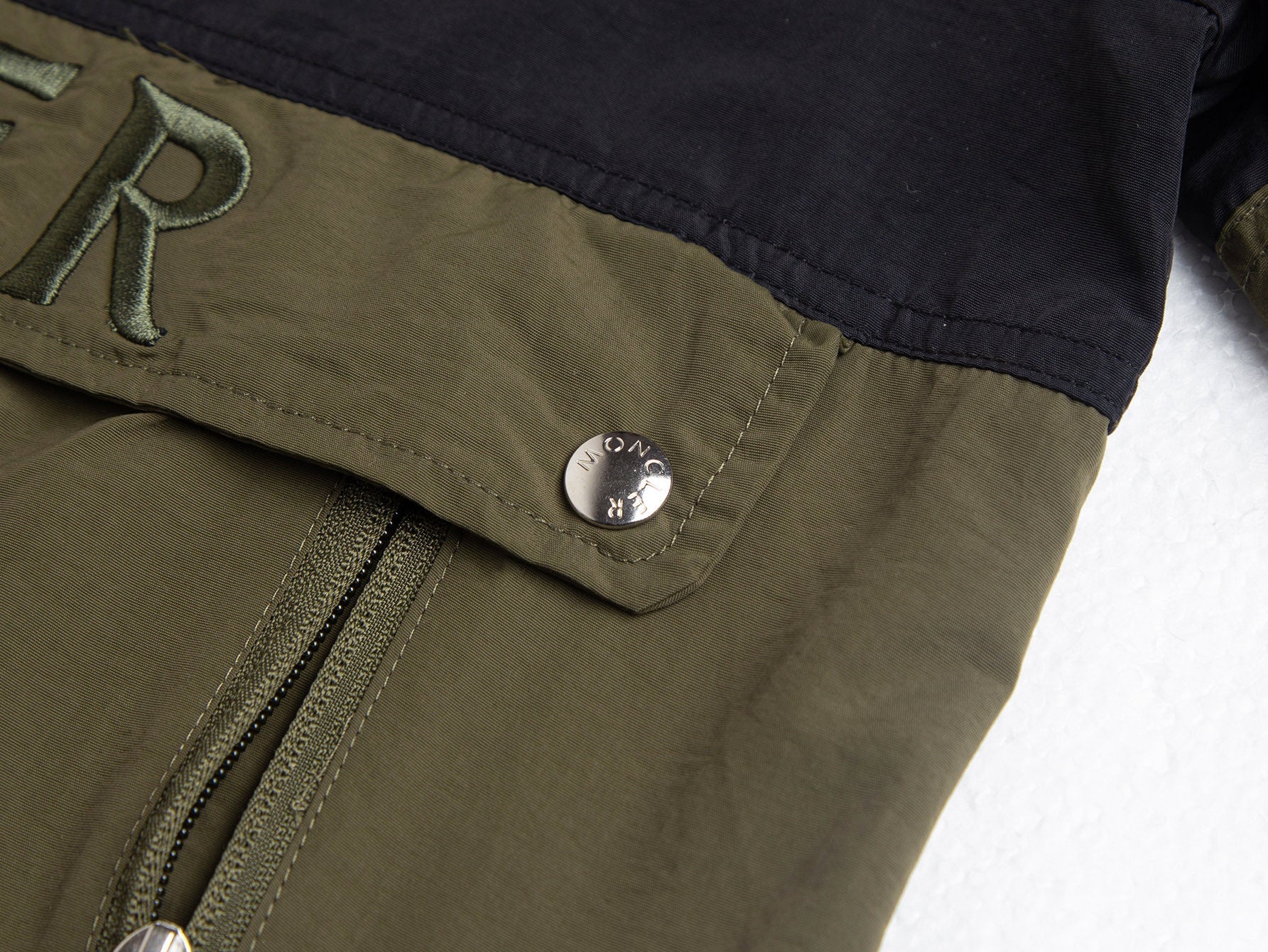MONCLER 26S JACKET 500