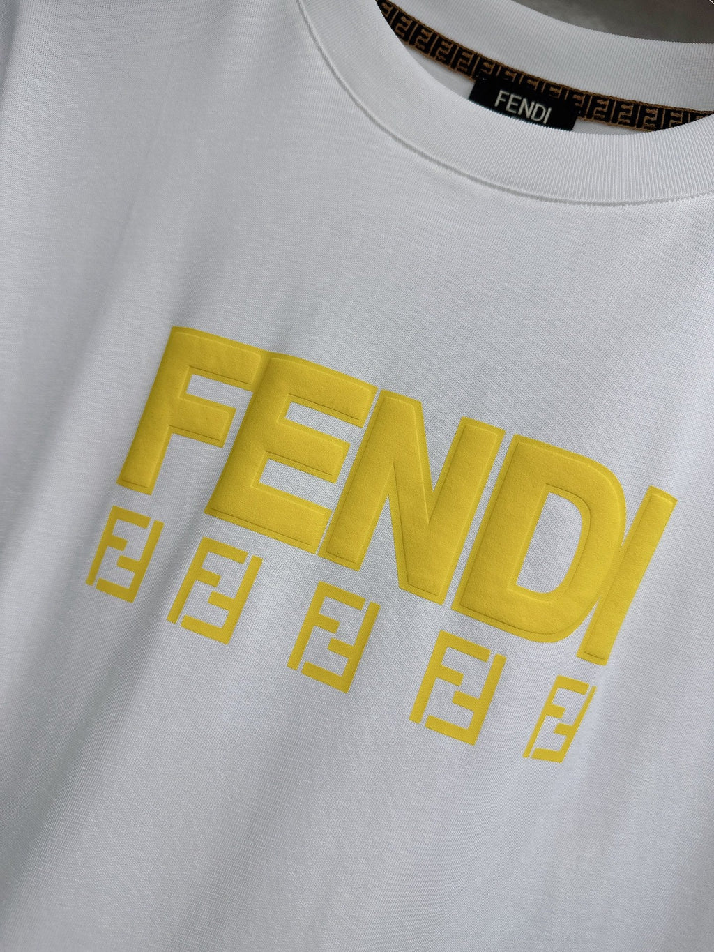 FENDI 26S SHORT SLEEVE T-SHIRT 093