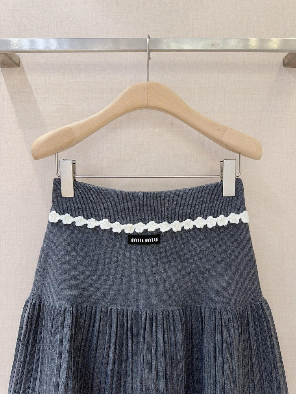 MIUMIU 26S PLEATED KNIT SKIRT 950