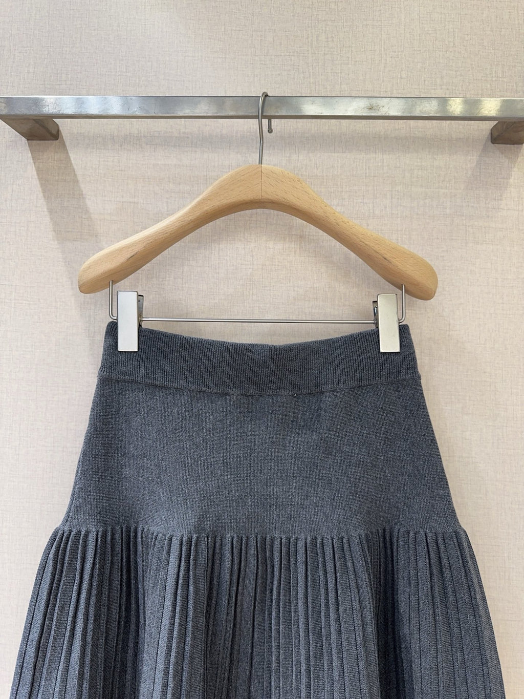 MIUMIU KNIT PLEATED SKIRT STYLE 803