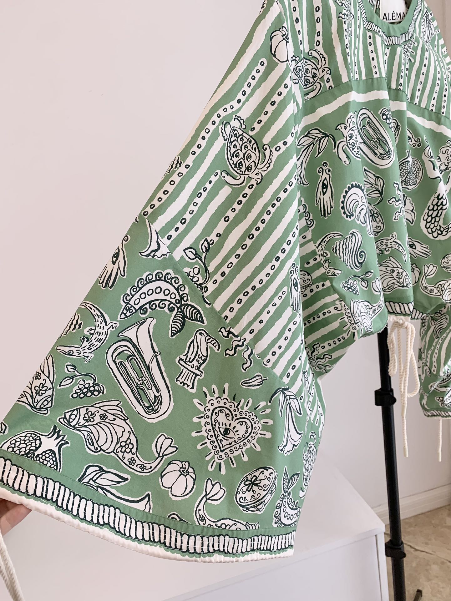ALEMAIS PRINTED TOP IN GREEN MIX WHITE 267466