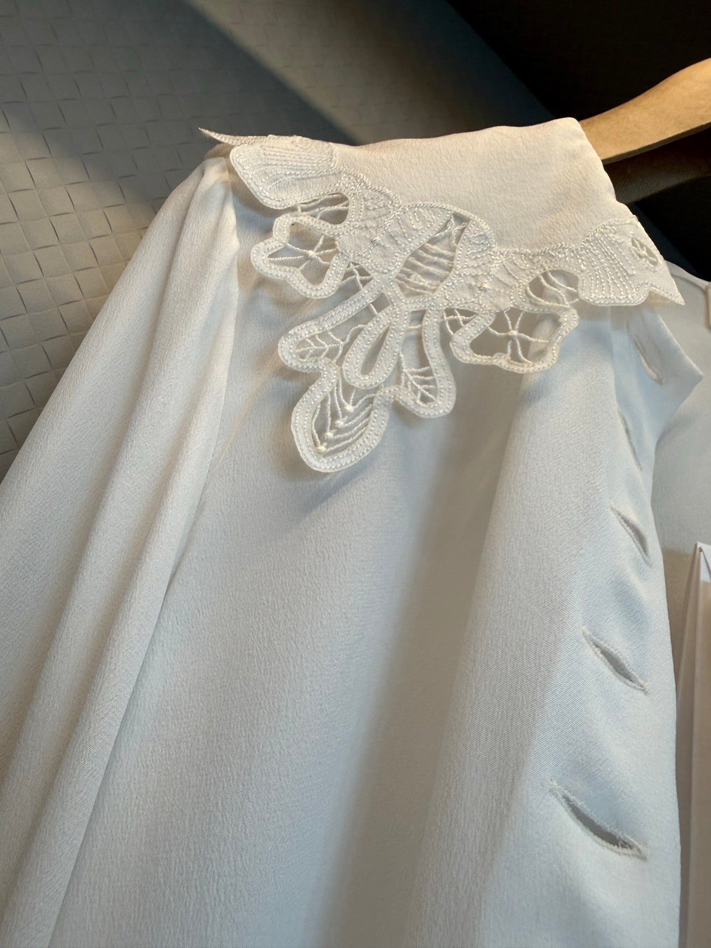 ELEGANT CHLOE WHITE BLOUSE