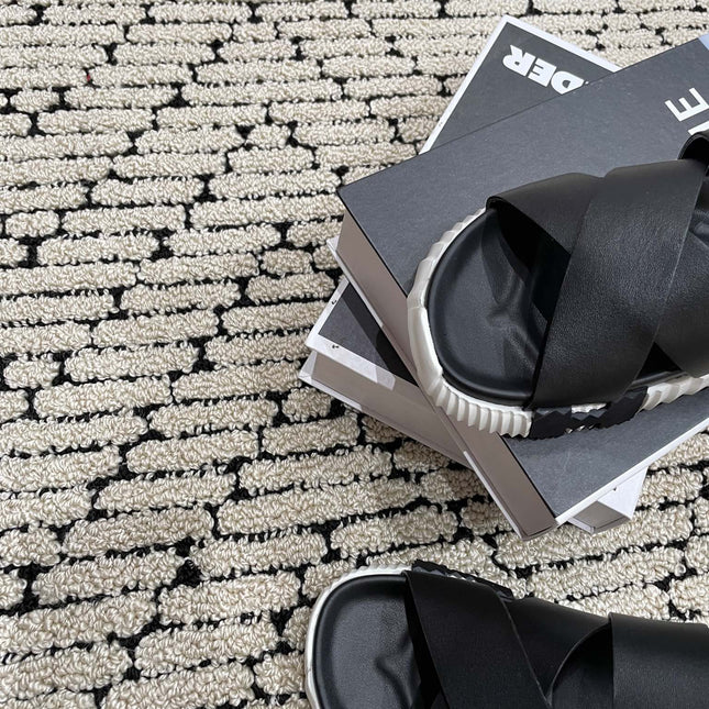 ELECTRIC SANDAL BLACK CALFSKIN