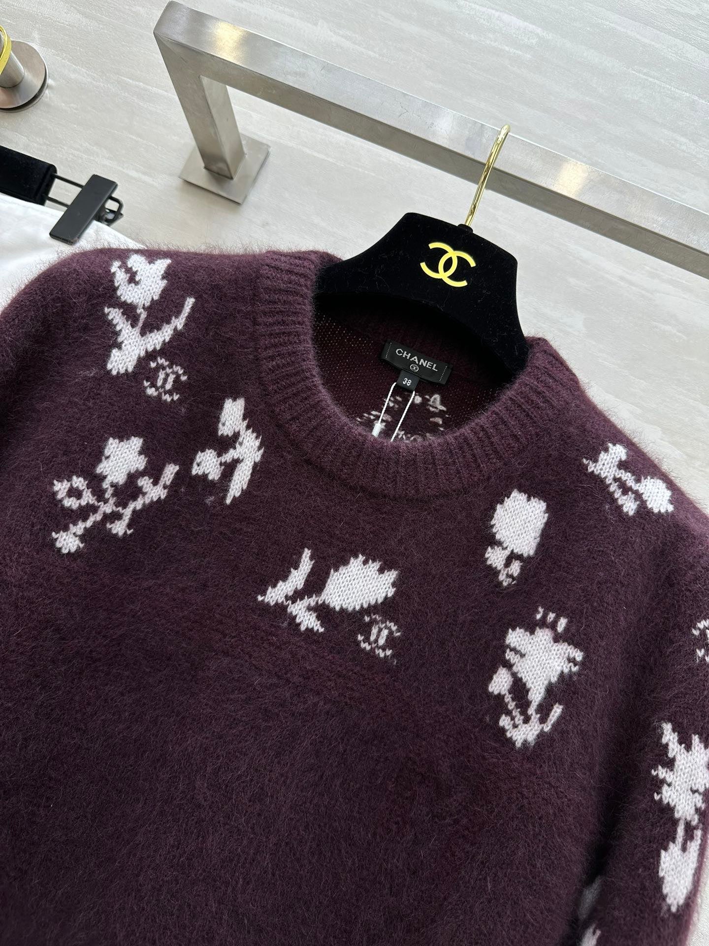 CHANEL 26S SWEATER 673