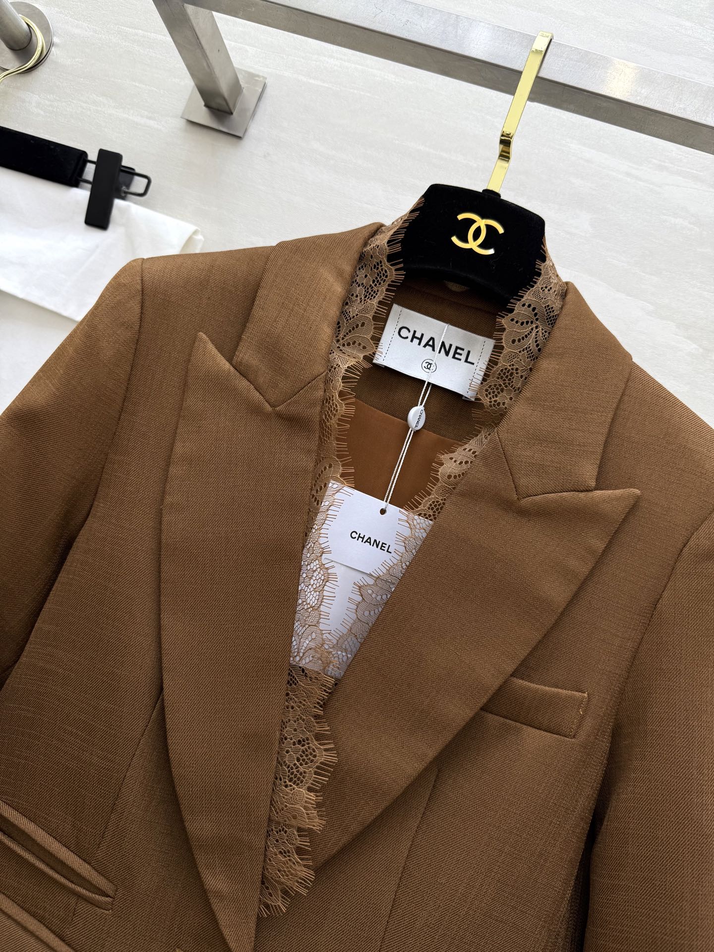 CHANEL 26S LACE-TRIMMED BLAZER 810