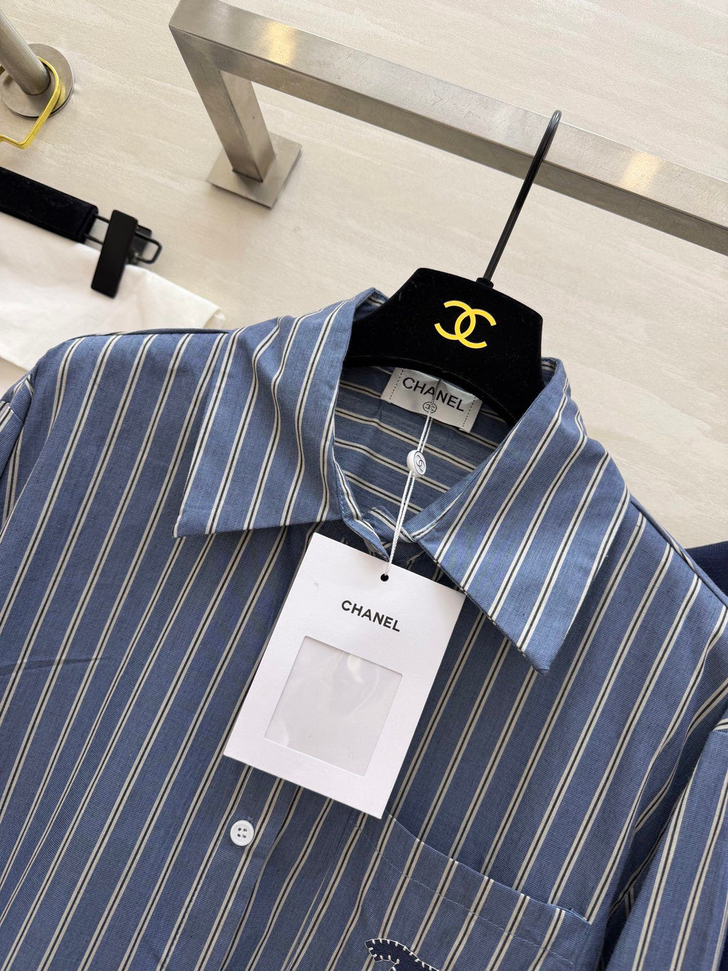 CHANEL 26S SHIRT AND WOOL SCARF 972