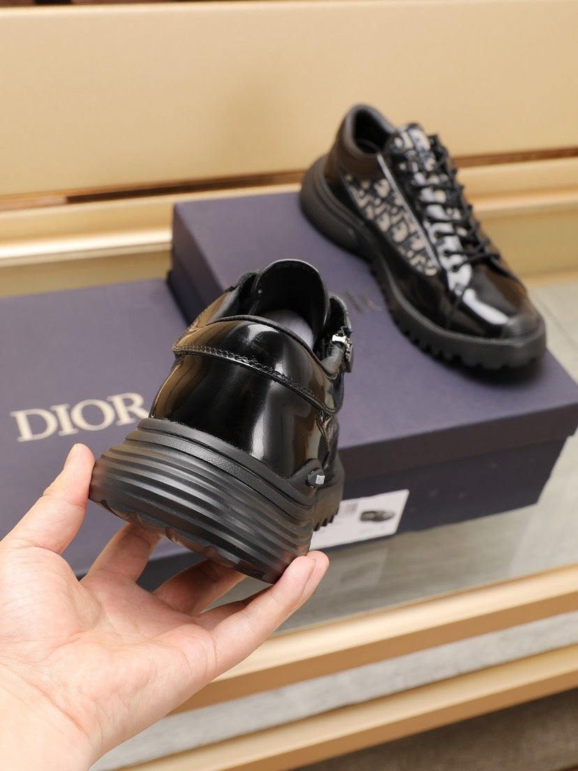 CD COMBAT DERBY SHOE BLACK AND BEIGE POLISHED CALFSKIN