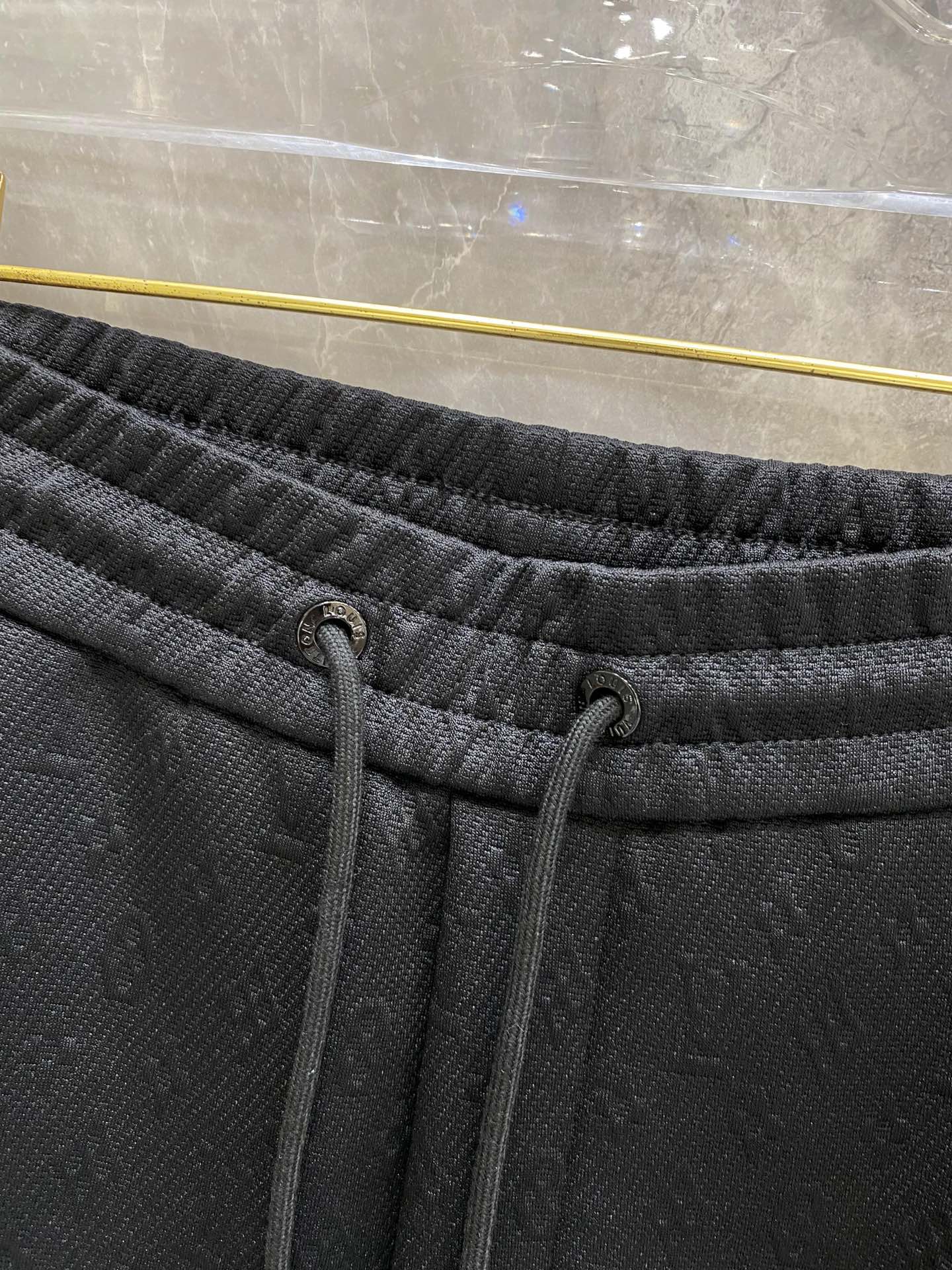 LV BLACK TROUSERS 239481