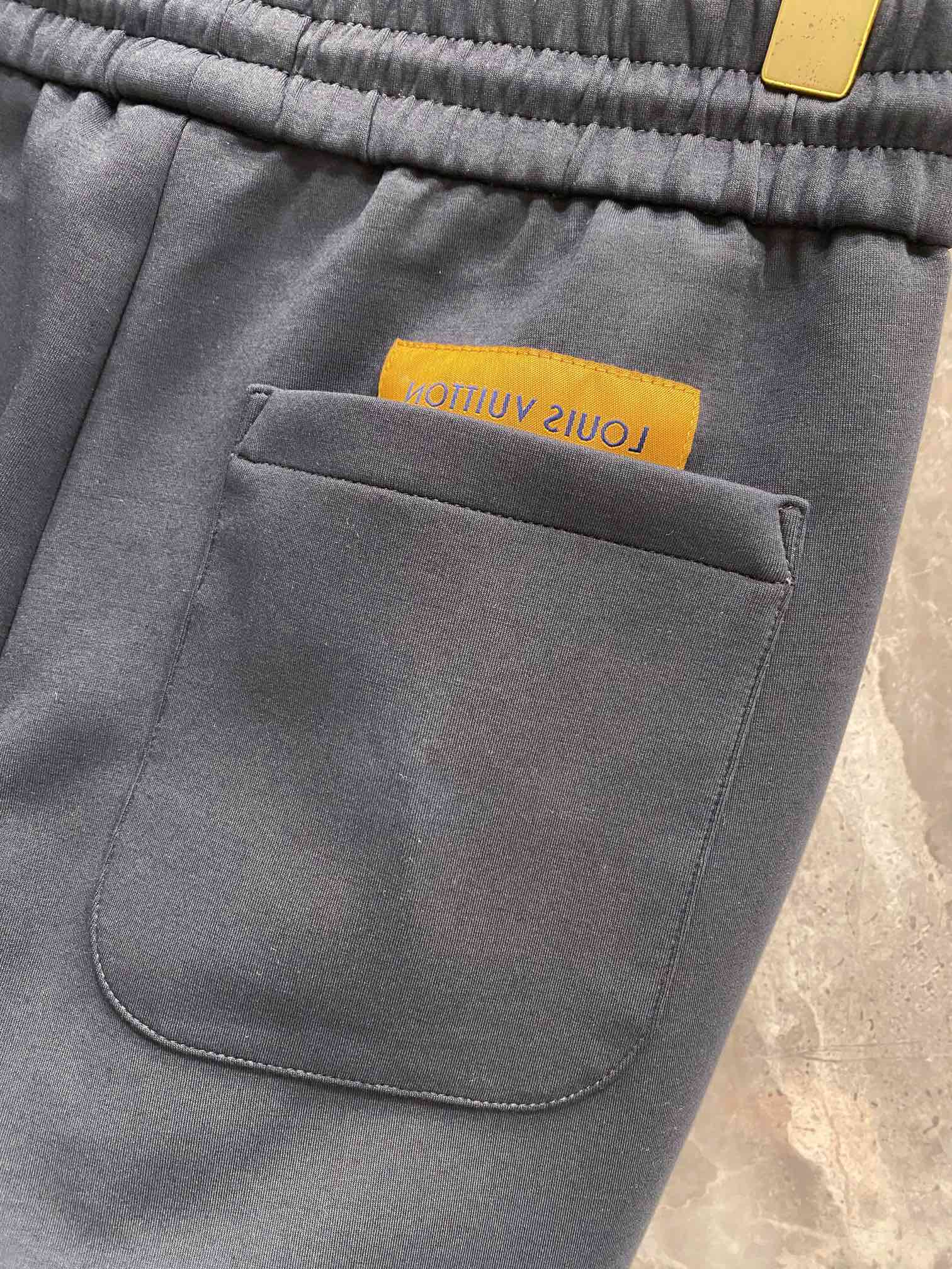 LV DARK GRAY TROUSERS 239478