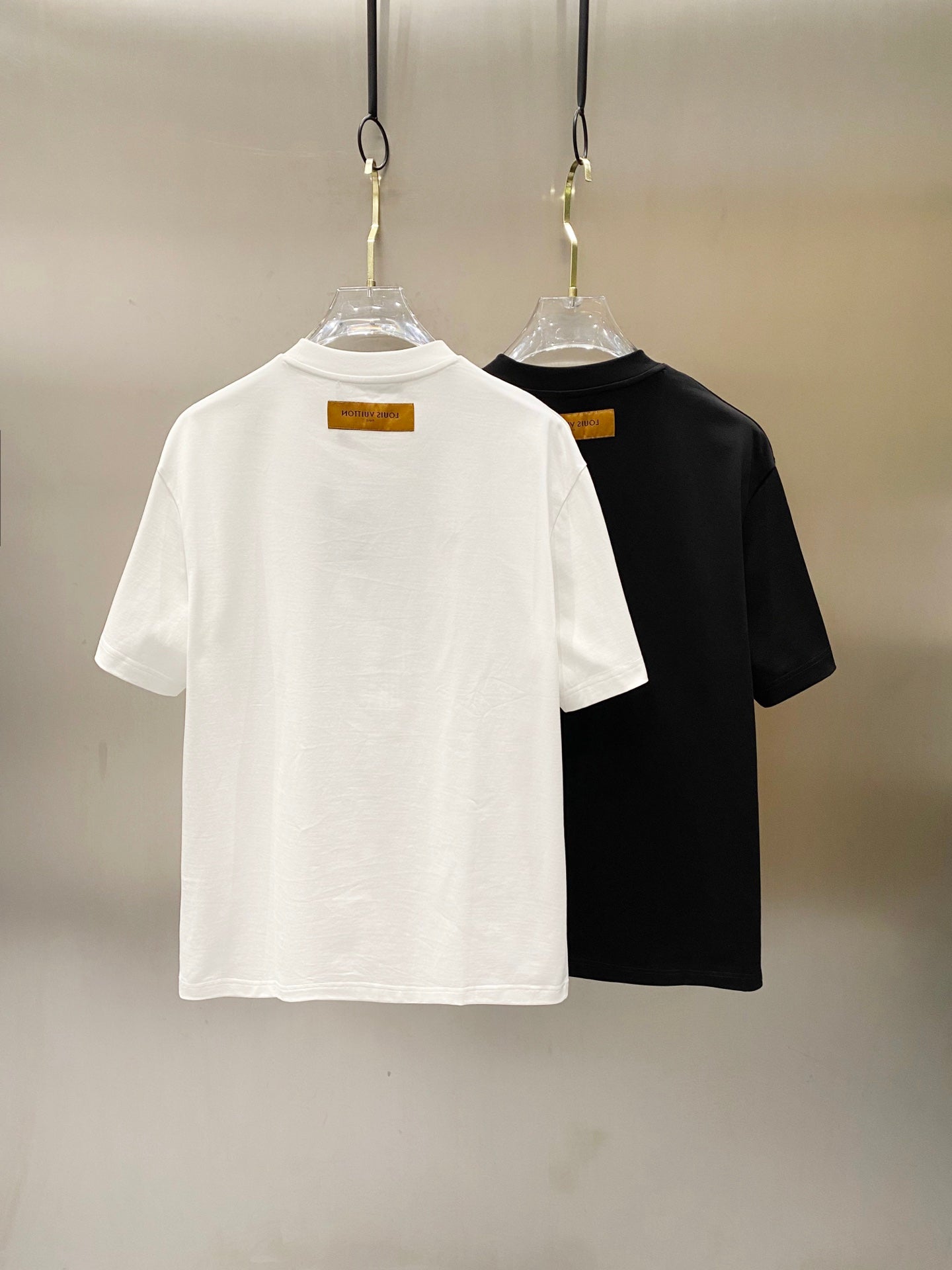 LV T-SHIRT IN BLACK COTTON BLUE LOGO PRINT 238836