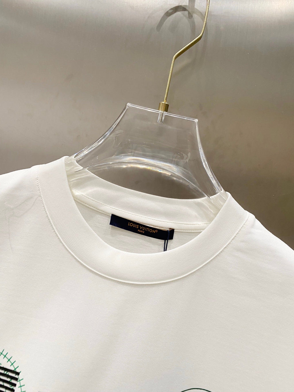 LV WHITE COTTON T-SHIRT GREEN LOGO PRINT 238843