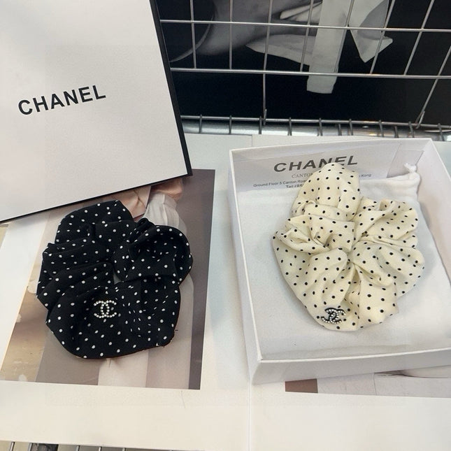 BLACK DOT FABRIC SCRUNCHIE 418926