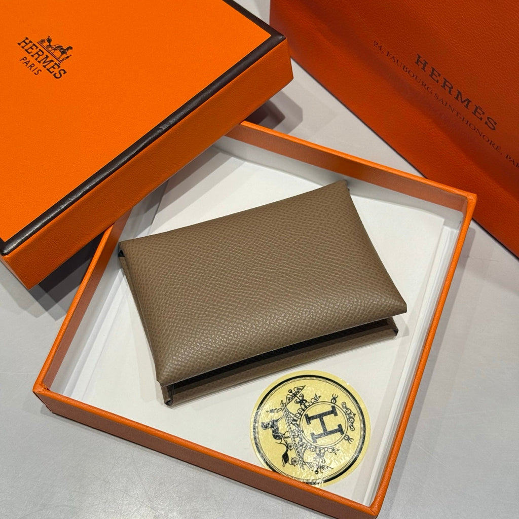 CALVI DUO COMPACT CARD HOLDER IN BEIGE MARFA EPSOM CALFSKIN