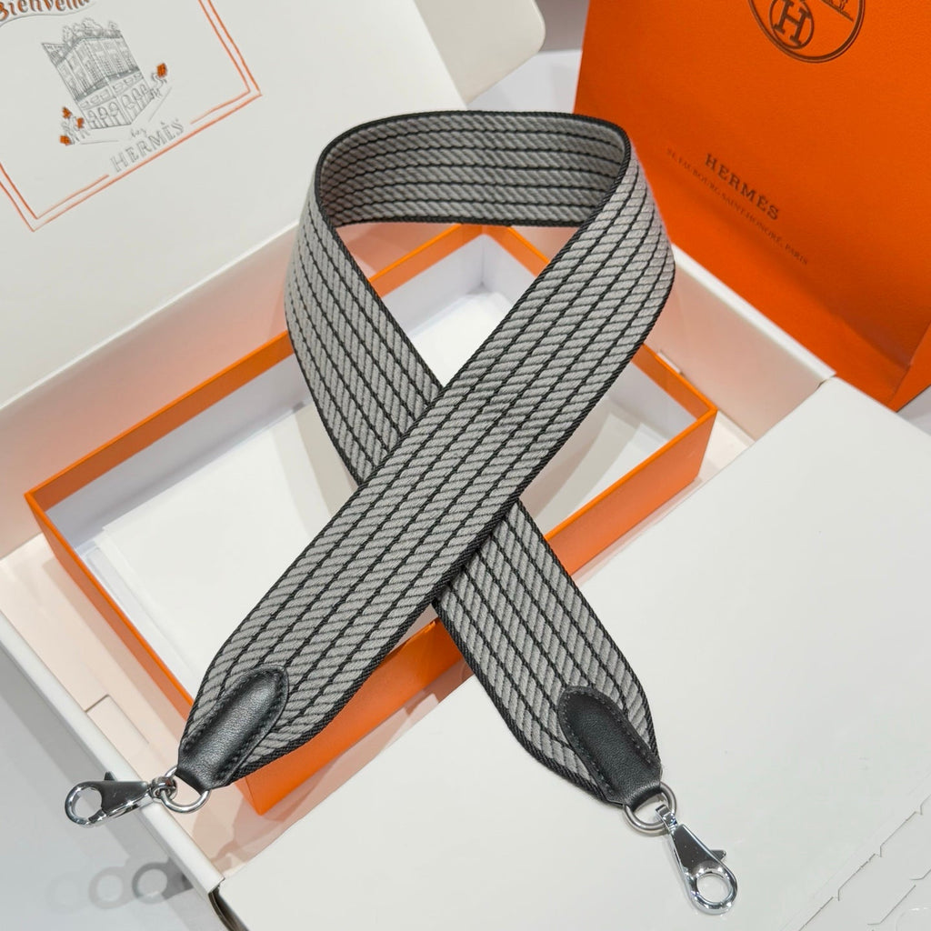 25S HERMES BAG STRAP GRAY AND BLACK PATTERN 85 IN CANVAS SILVER HARDWARE