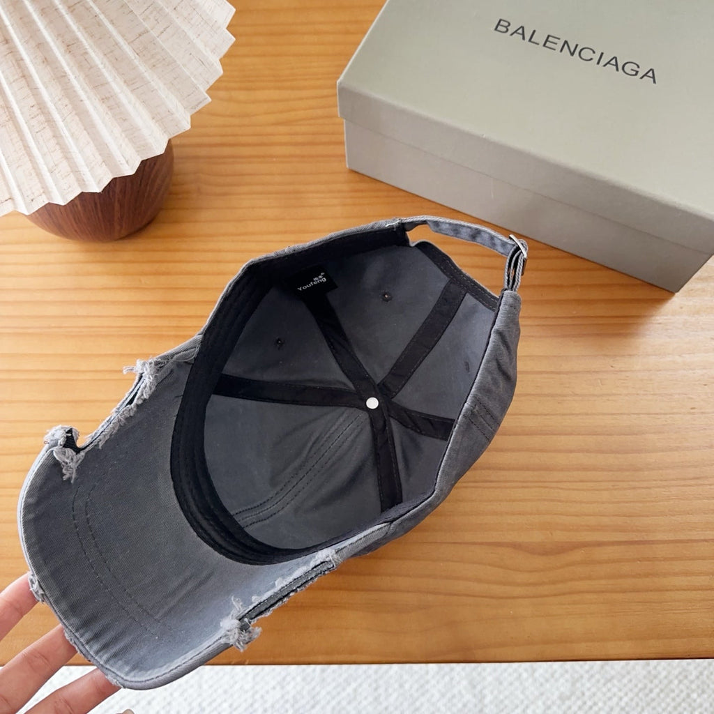 BALENCIAGA 26S BASEBALL CAP STYLE 43