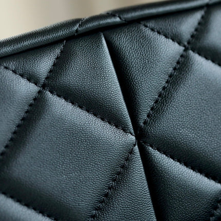 CHANEL 25S HOBO BAG 19.5 CM IN BLACK CALFSKIN WITH GOLD HARDWARE