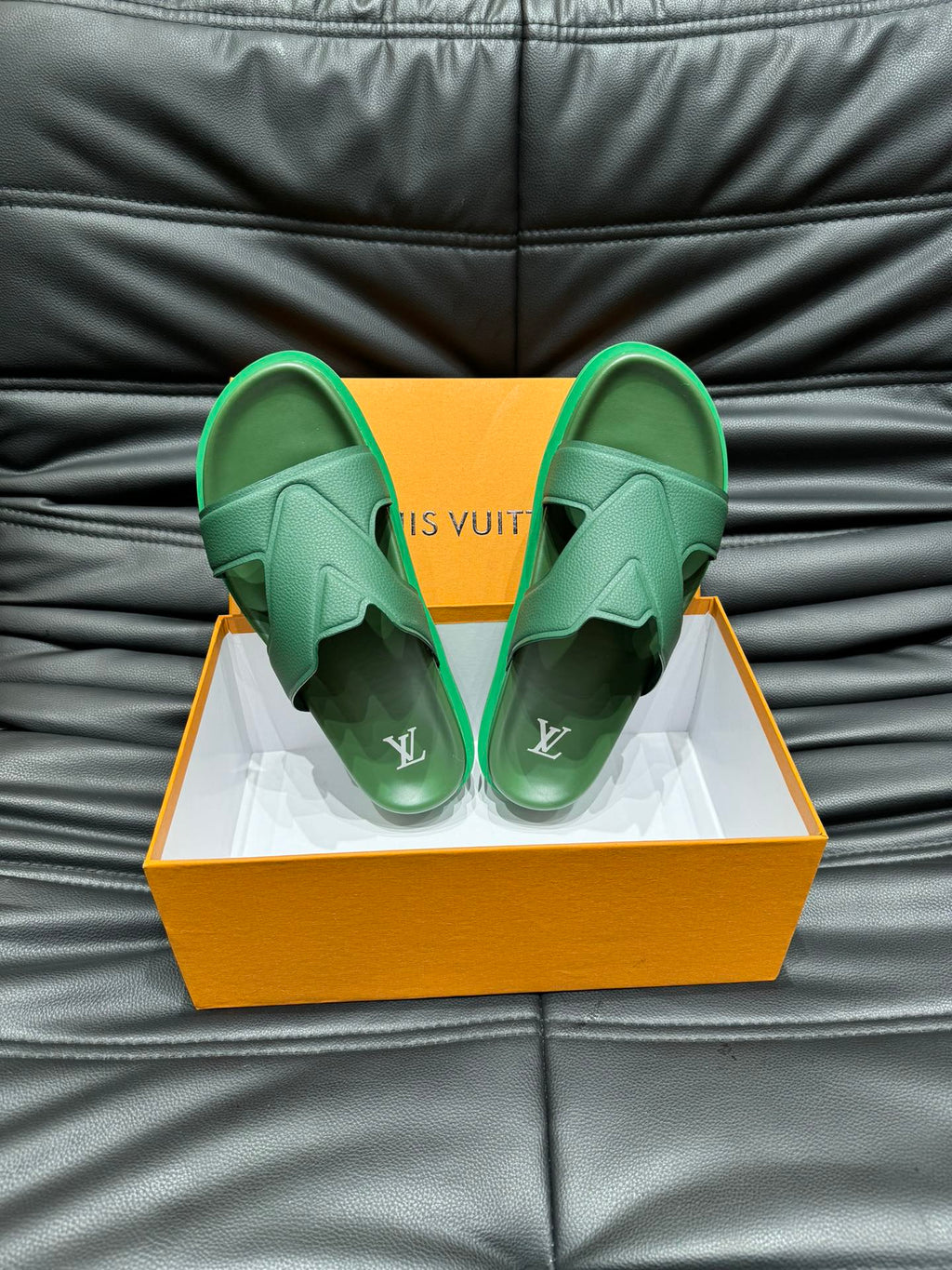 LV OASIS MULE IN SEA GREEN CALFSKIN