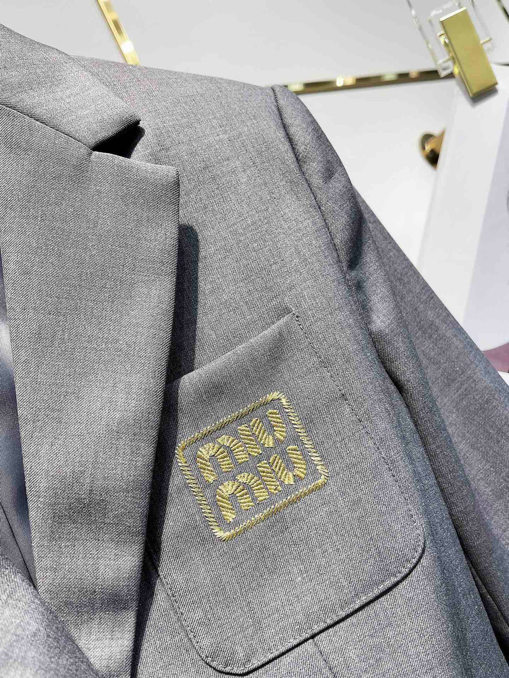 MIUMIU BLAZER STYLE 597