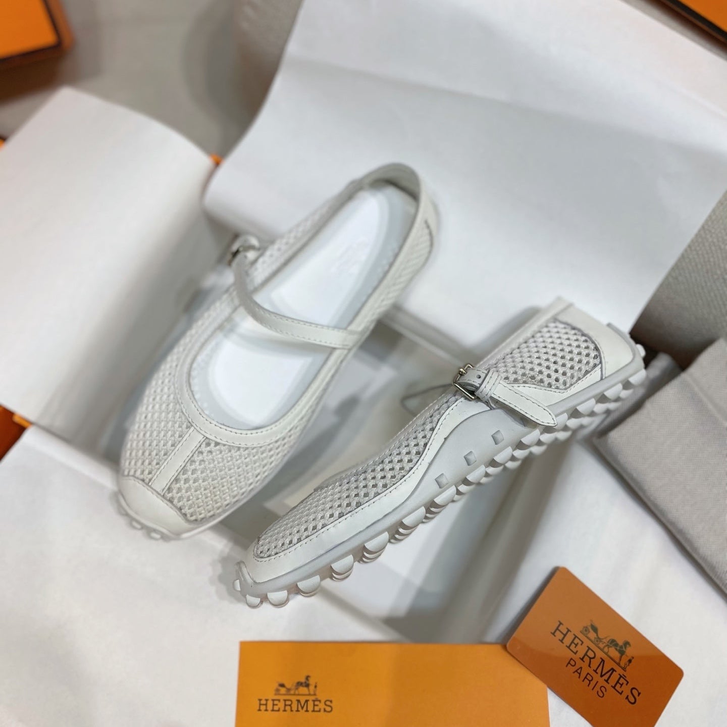 HM 26S KICHU BALLET FLAT IN WHITE CROCHET KNIT AND CALFSKIN