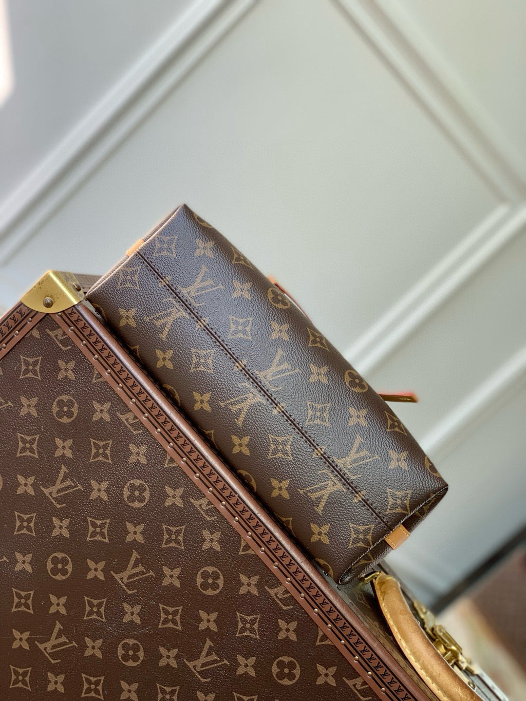 CARRYALL BB BAG 26 IN BROWN MONOGRAM COATED CANVAS AND CALFSKIN GOLD HARDWARE