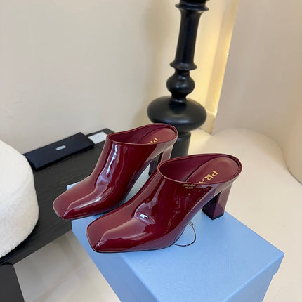 HIGH HEEL MULES WITH GOLD LETTERING LOGO IN SCARLET RED GLOSSY CALFSKIN