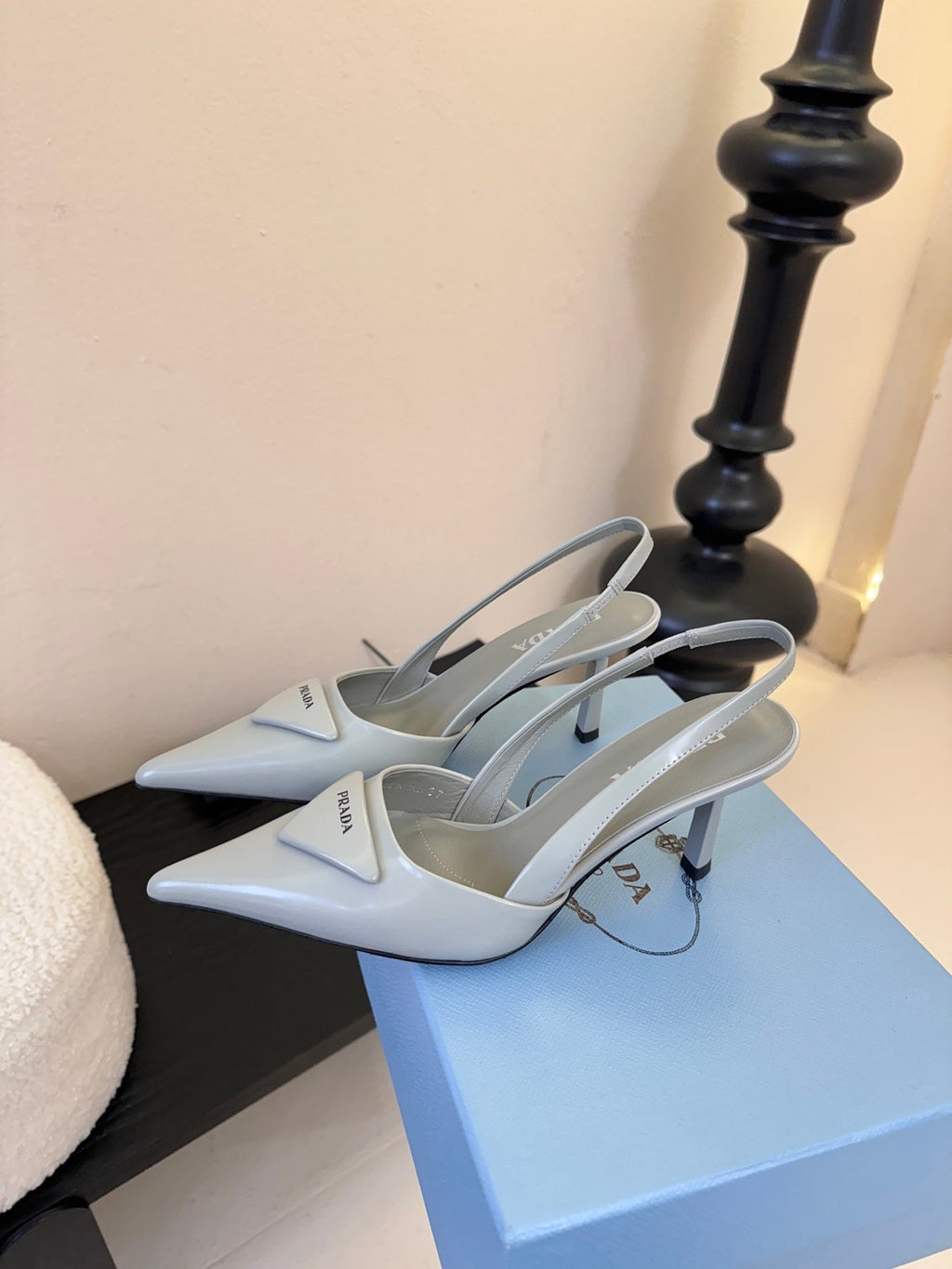 PRADA 26S POINTED TOE SLINGBACK HEELS 60MM IN LIGHT GRAY CALFSKIN WITH LOGO