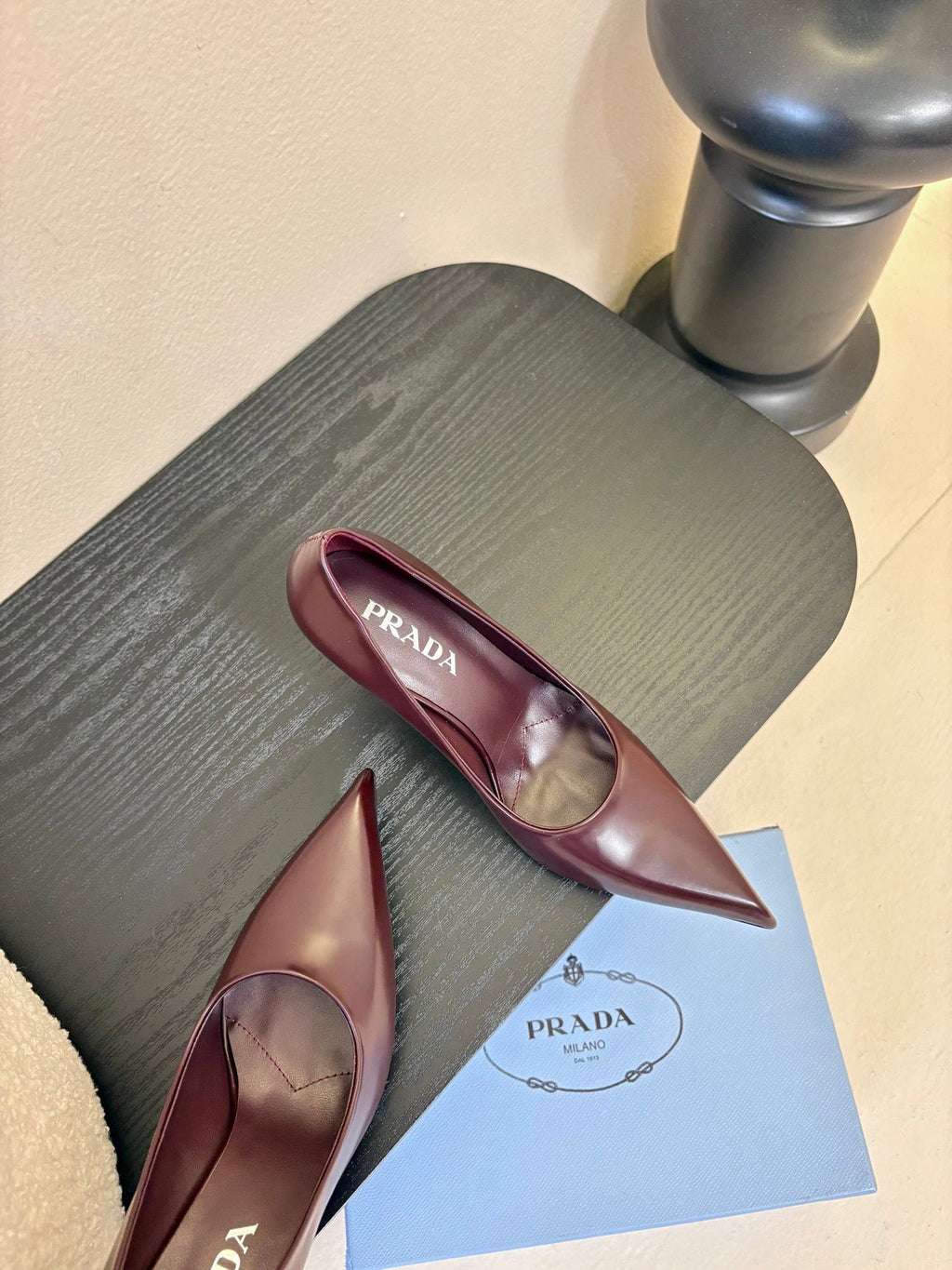 PRADA 26S POINTED-TOE HIGH HEELS IN BURGUNDY RED LAMBSKIN