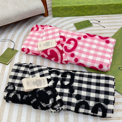 SCARF 220 CM IN BLACK MIX WHITE WOOL 401165