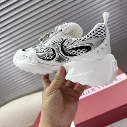 VIV' ON THE RUN SNEAKERS IN SILVER PATENT CALFSKIN AND WHITE FABRIC