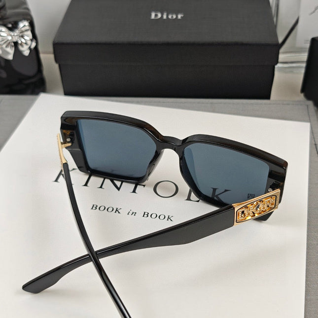 MONTAIGNE SQUARE SUNGLASS 58044 IN ACETATE
