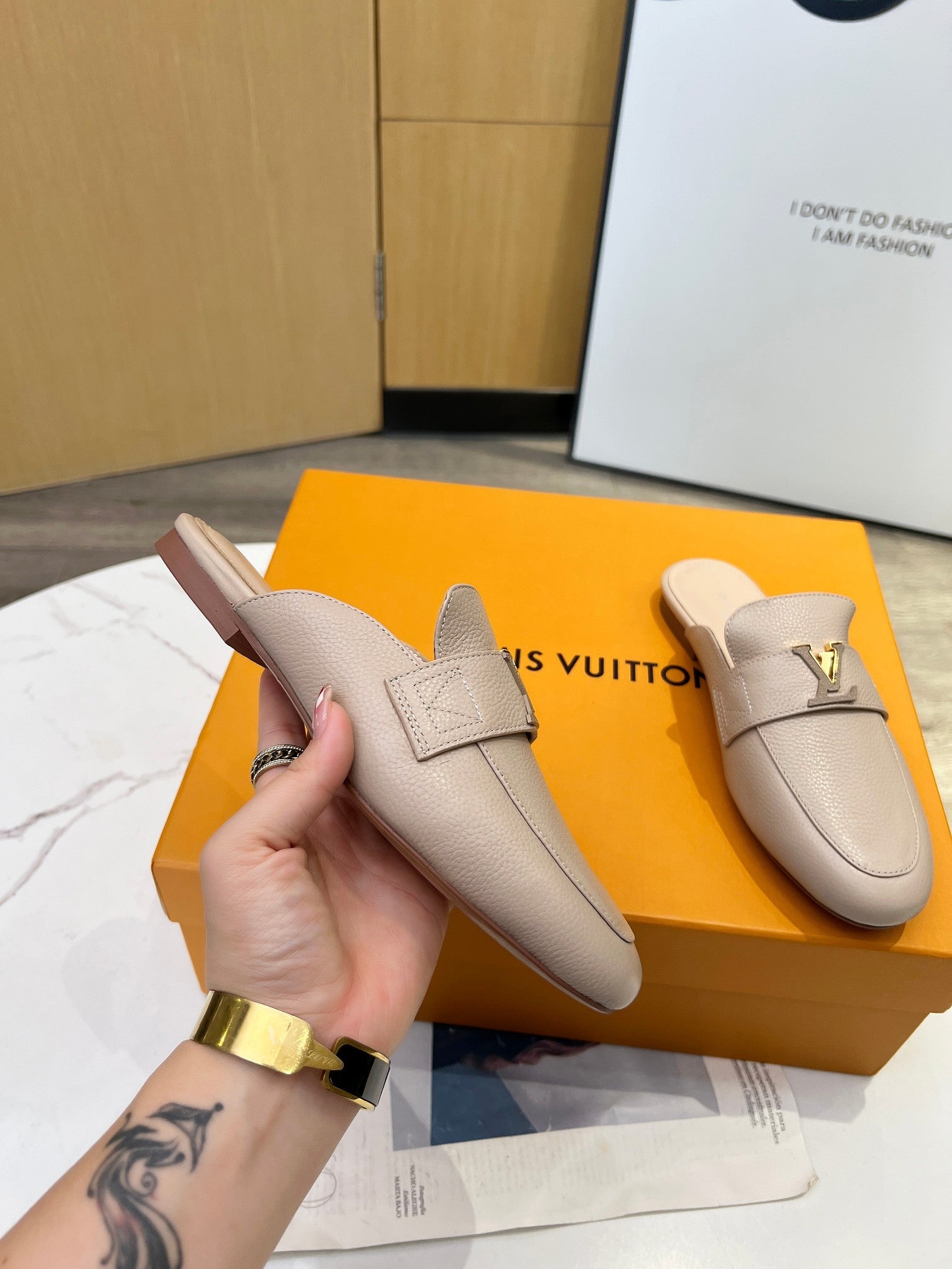 LV 26S MARE OPEN-BACK LOAFERS IN BEIGE GRAINED CALFSKIN