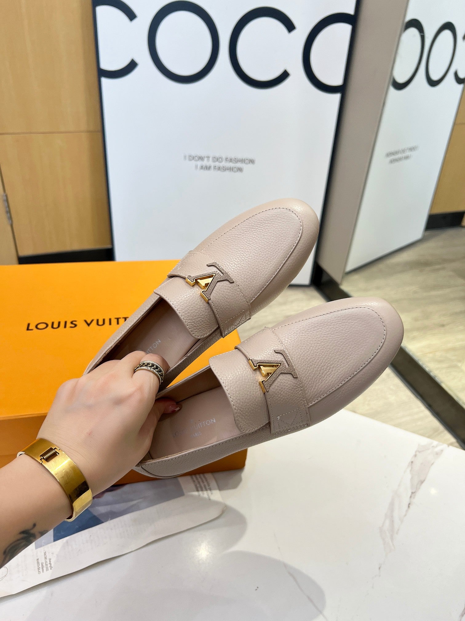 LV 26S MARE FLEX LOAFERS IN BEIGE GRAINED CALFSKIN