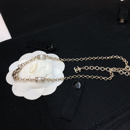 CHANEL 26S DOUBLE C LOGO PEARL & HEART CHARM NECKLACE IN GOLD METAL 631004