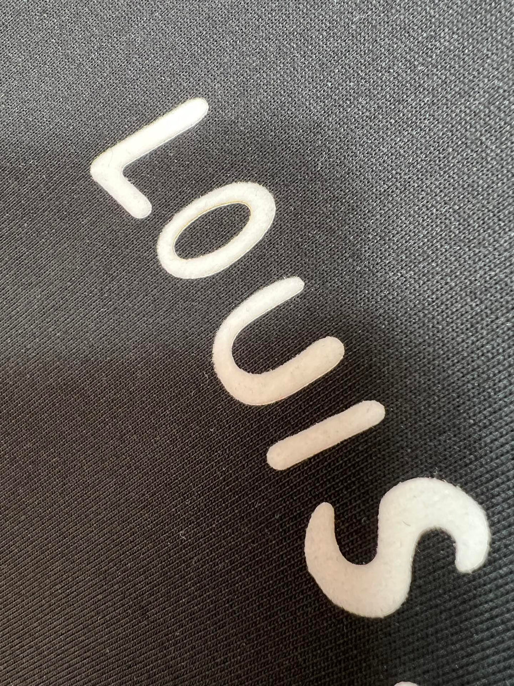 LV T-SHIRT IN BLACK PURE COTTON COLORFUL LOGO 238924