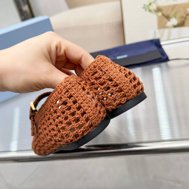PRADA 26S MARY JANE FLATS IN CARAMEL BROWN WOVEN RAFFIA WITH TRIANGLE LOGO