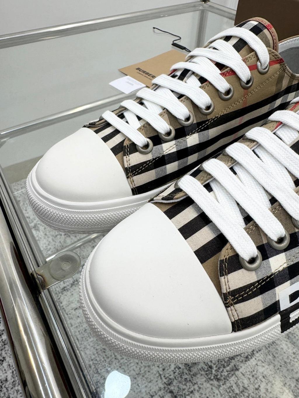 BURBERRY 26S VINTAGE CHECK SNEAKERS IN BEIGE AND BLACK CANVAS